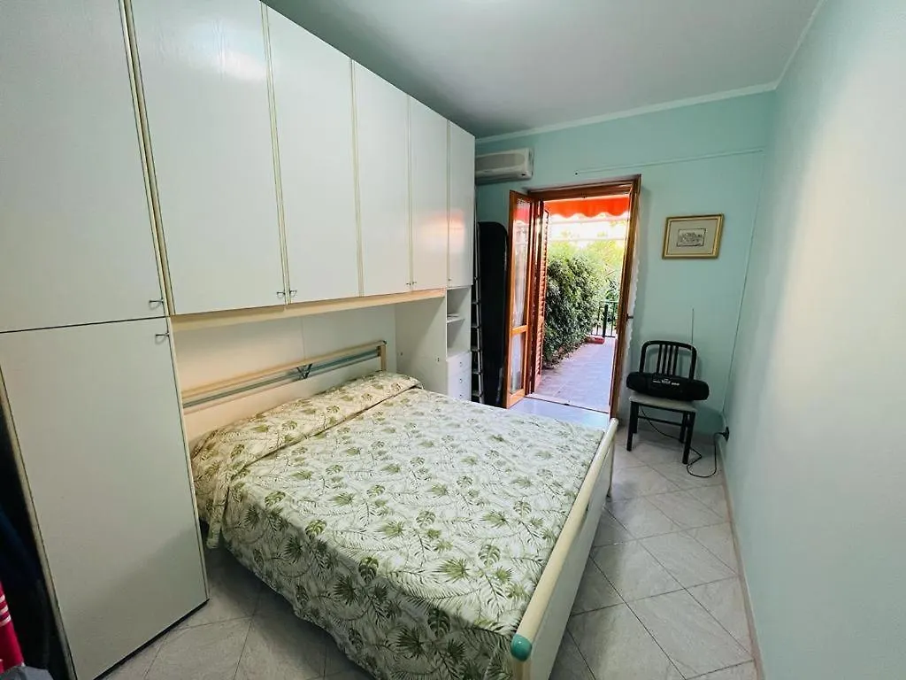 New Residence Campofelice Di Roccella Aparthotel